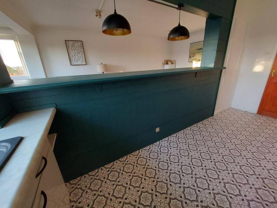 2 Bed Flat, Bounds Green, Piccadilly Line, London N11 Exteriör bild