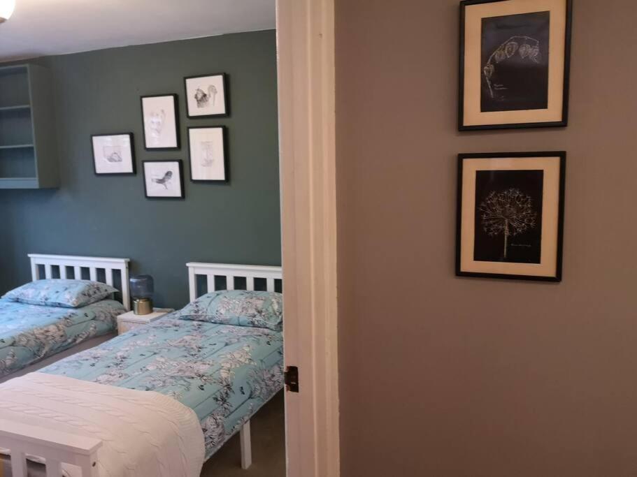2 Bed Flat, Bounds Green, Piccadilly Line, London N11 Exteriör bild
