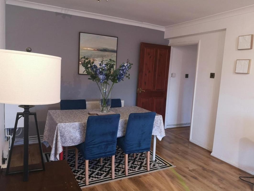 2 Bed Flat, Bounds Green, Piccadilly Line, London N11 Exteriör bild